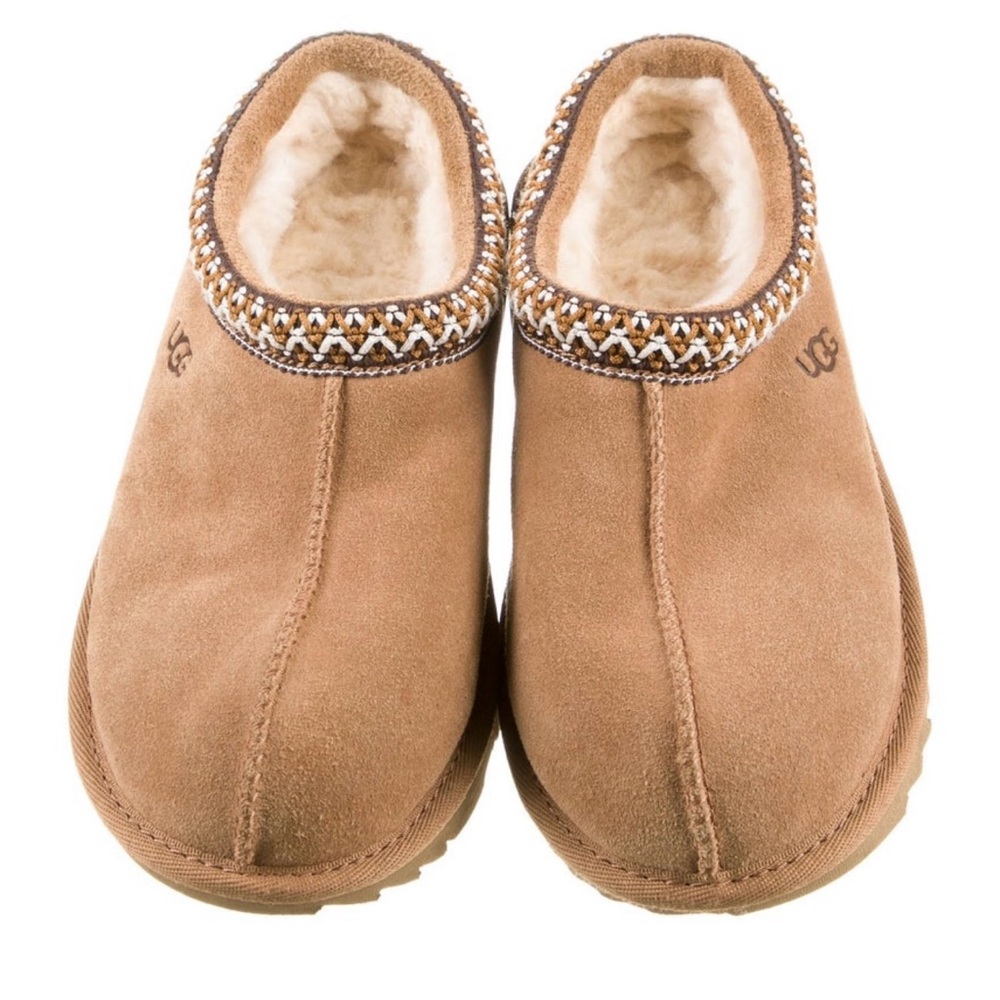 UGG Tazz Big girl slippers sz 3. Measures 10” heel to toe. Excellent condition